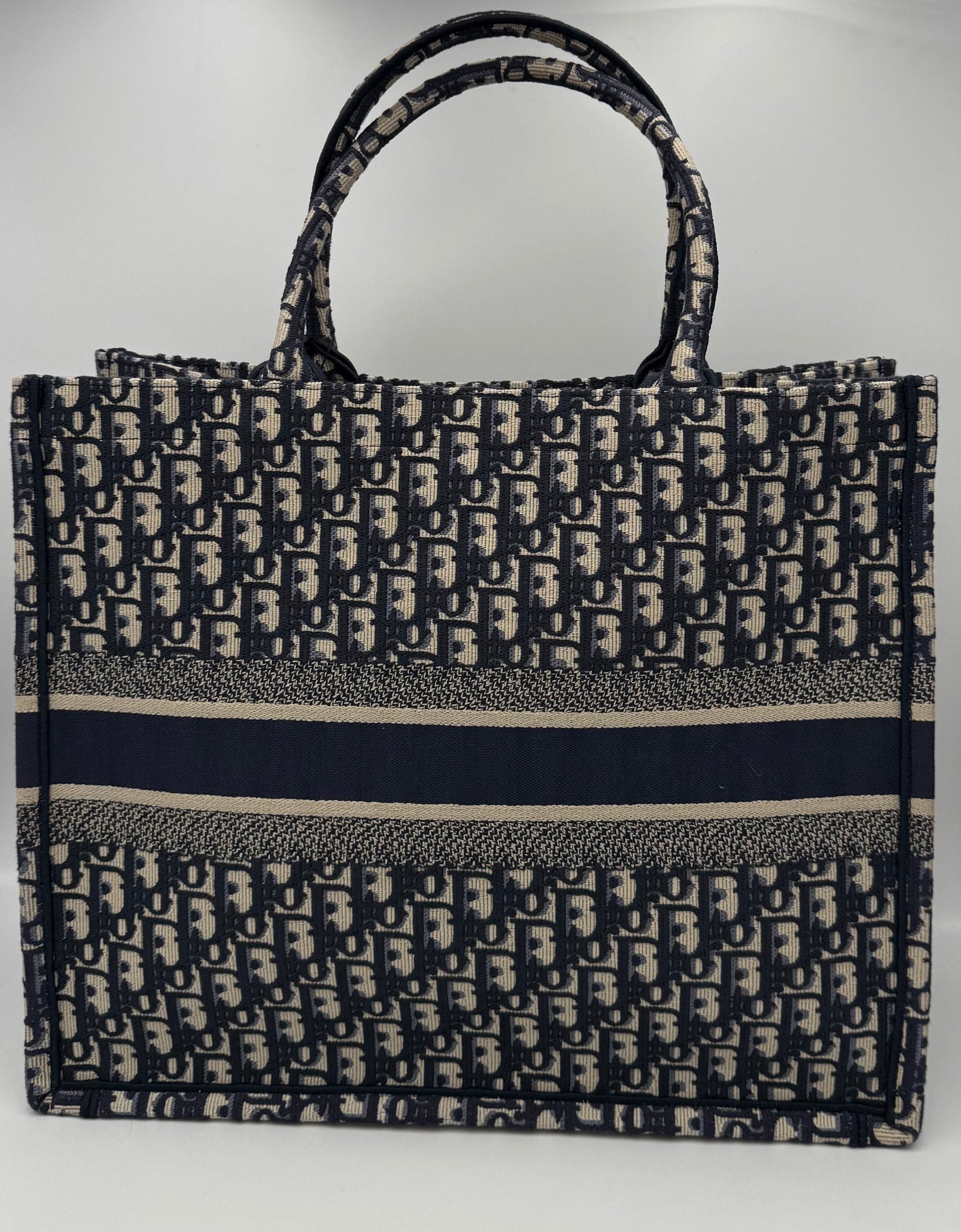 Dior TOTE BOOK Grande Tote