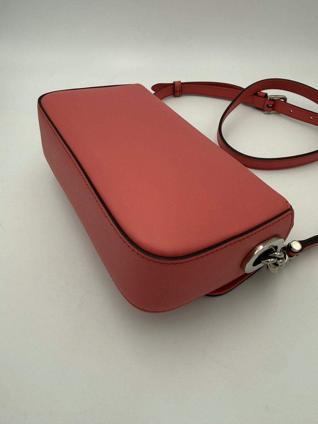 Gucci GUCCI GG Marmont in Leather Shoulder Bag
