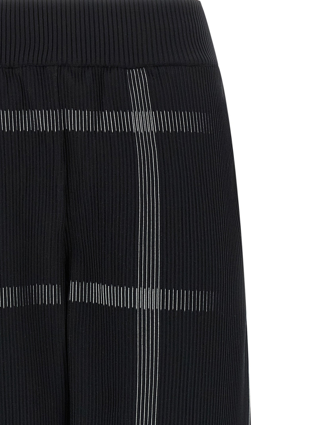 PLEATS PLEASE ISSEY MIYAKE Black Polyester Casual Pants