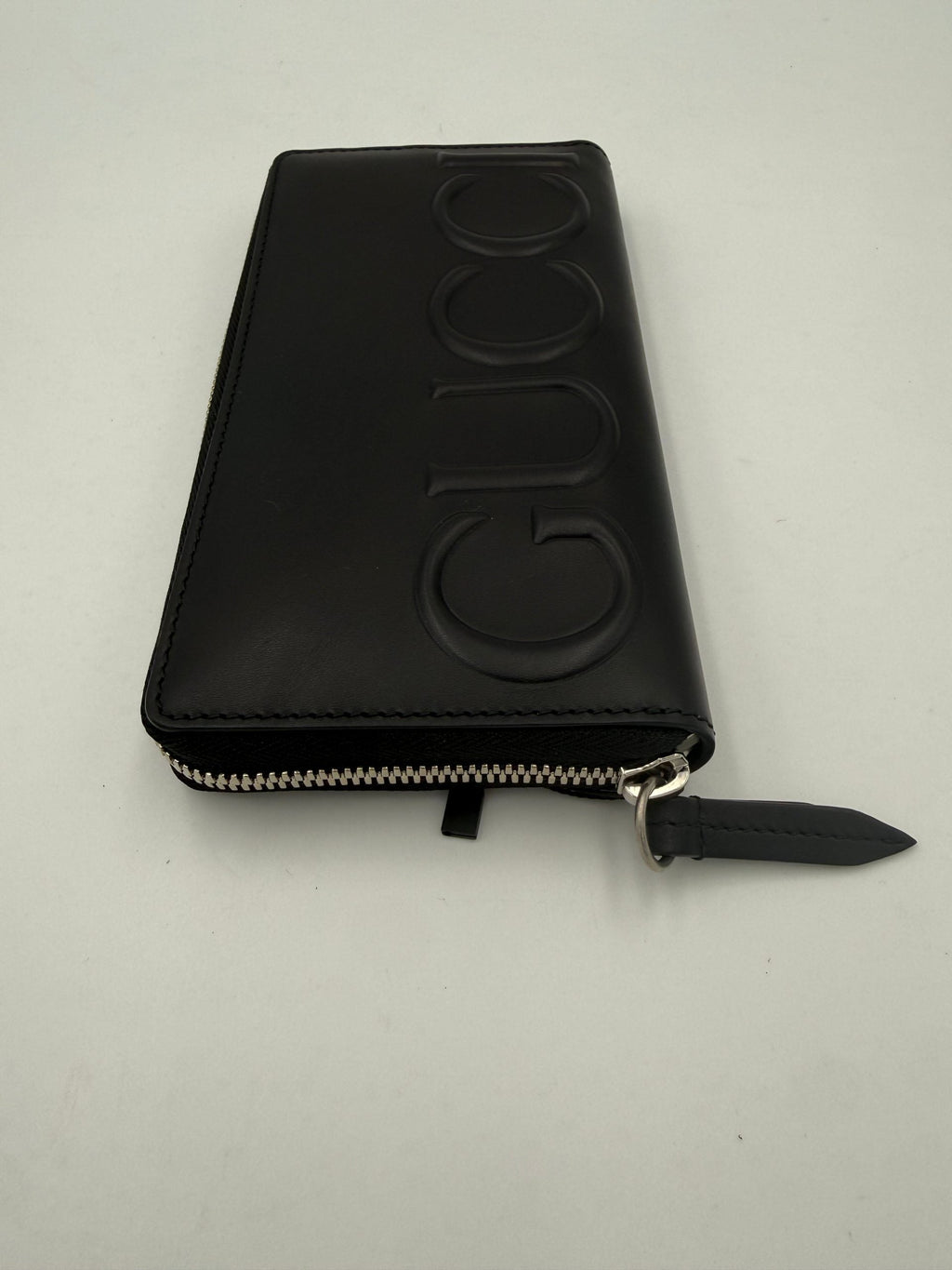 Gucci GUCCI Zip Black Front Logo Embossed Wallet