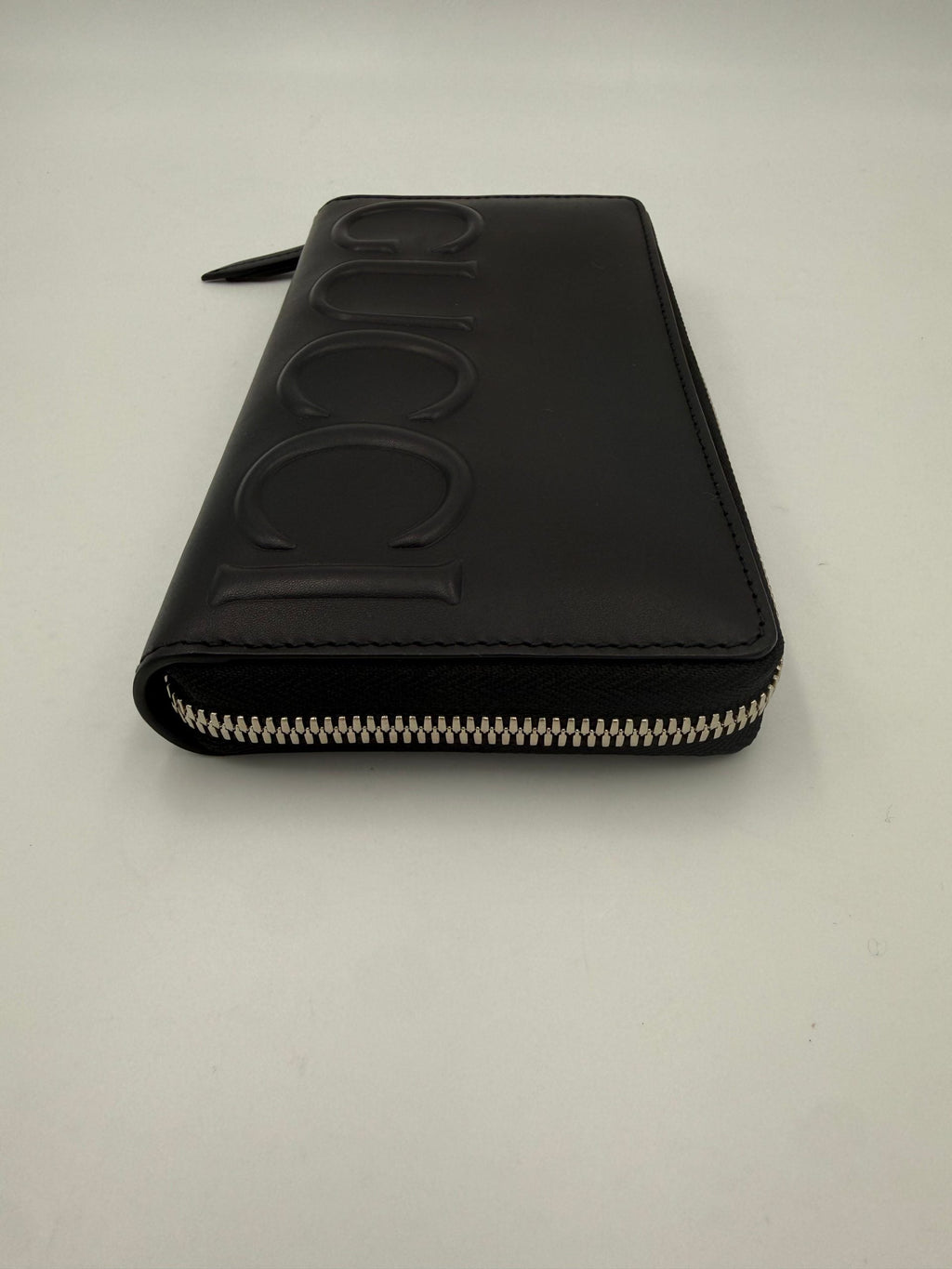 Gucci GUCCI Zip Black Front Logo Embossed Wallet