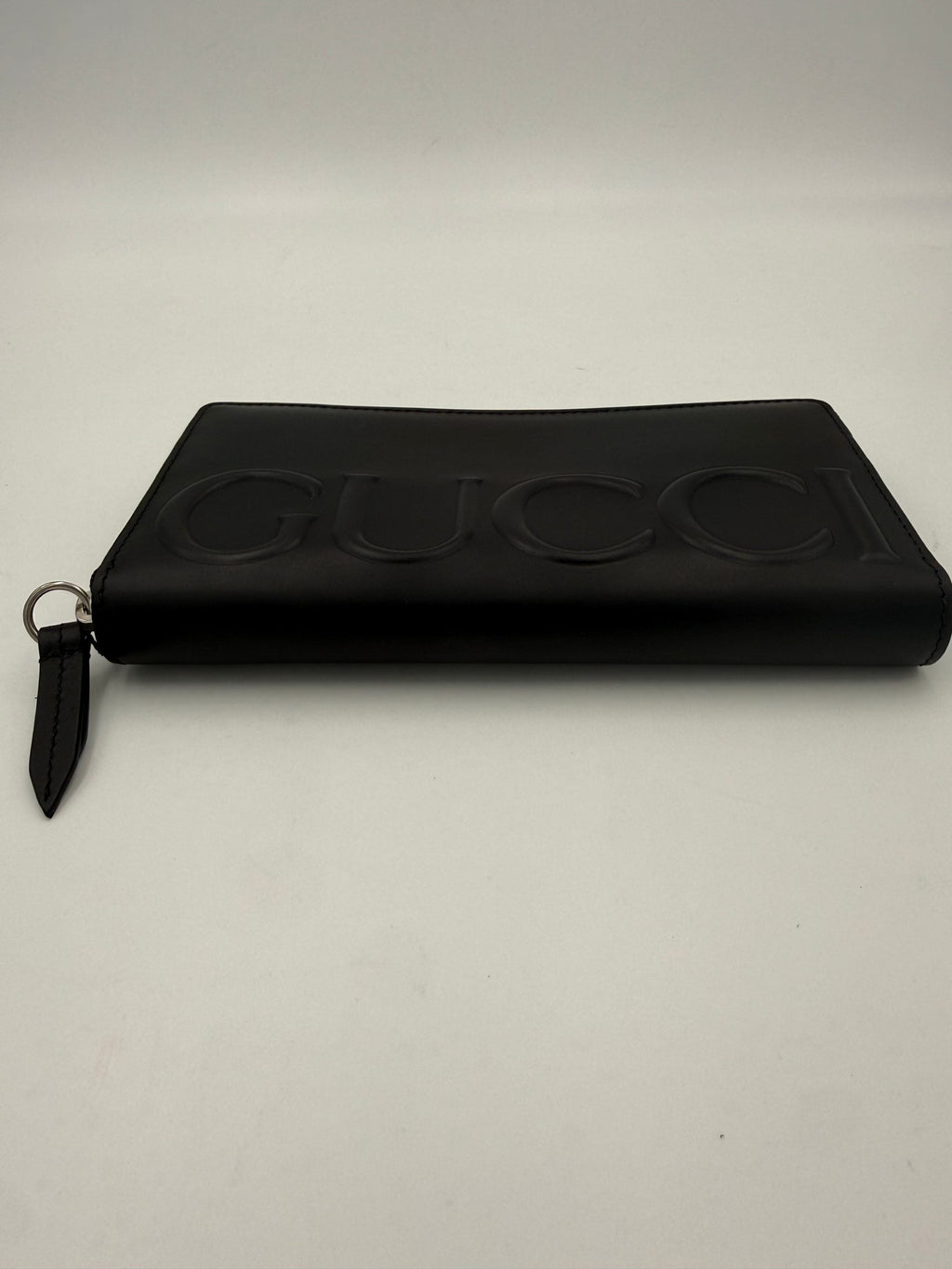Gucci GUCCI Zip Black Front Logo Embossed Wallet