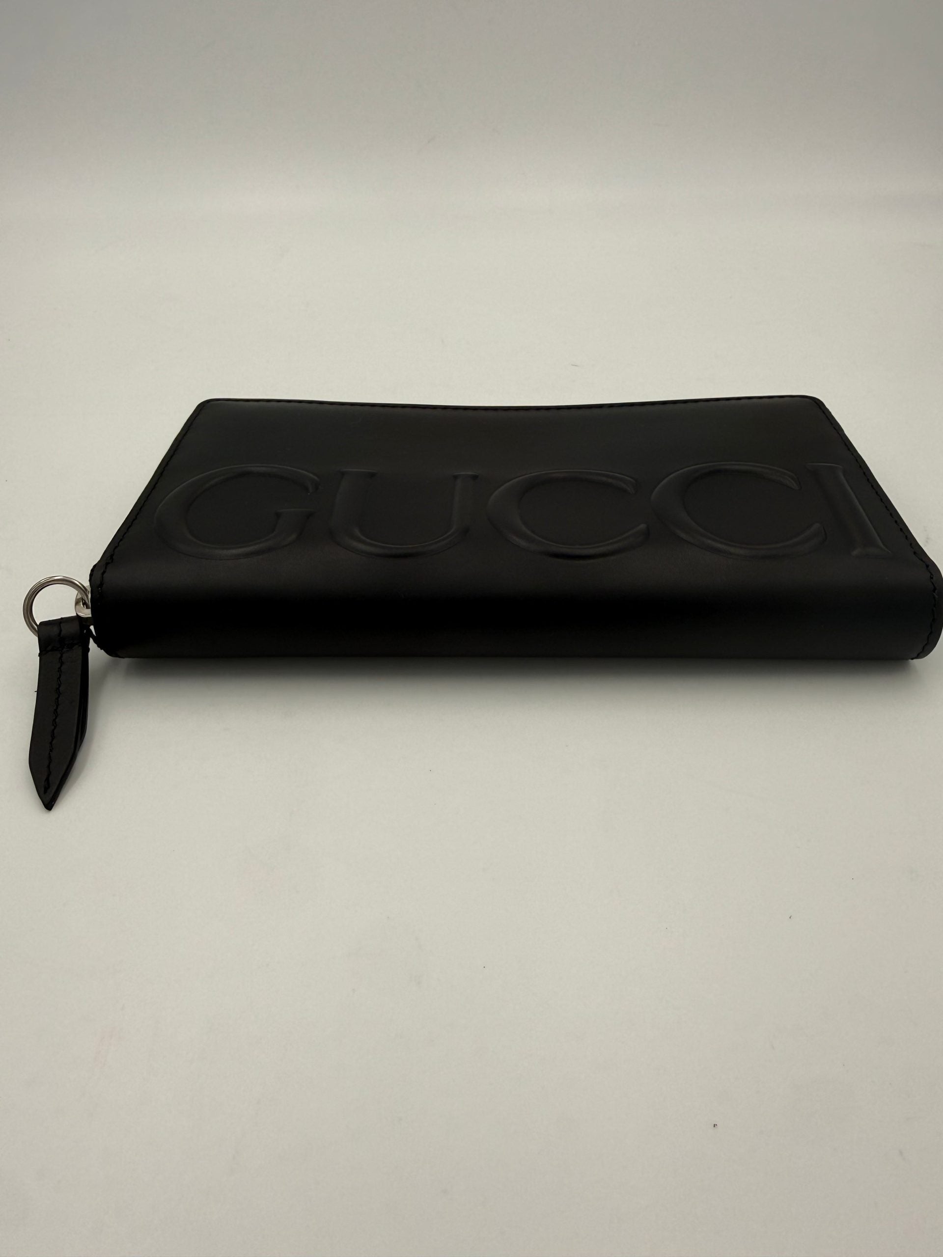 Gucci GUCCI Zip Black Front Logo Embossed Wallet