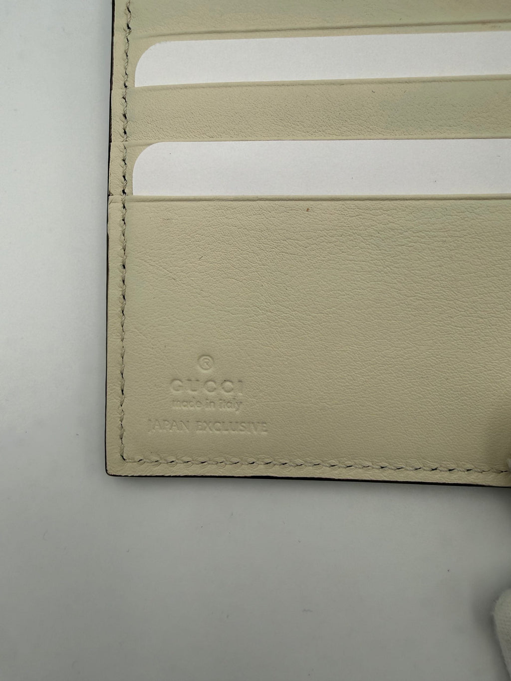 Gucci GUCCI GG Marmont Compact Wallet