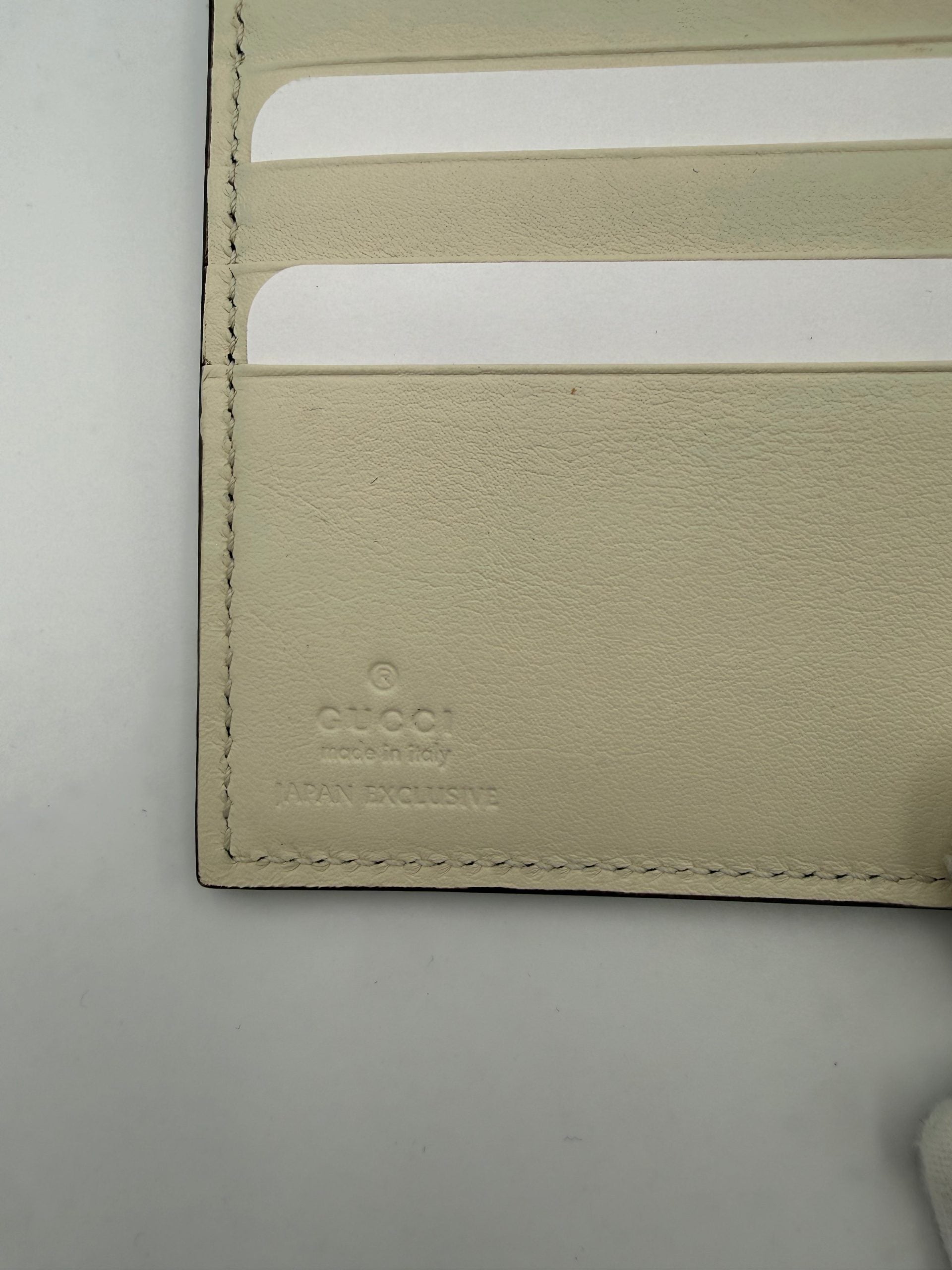 Gucci GUCCI GG Marmont Compact Wallet